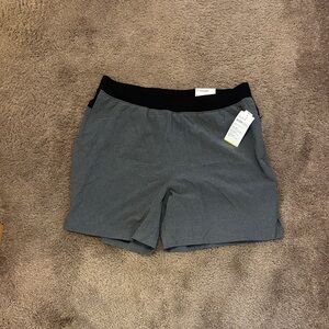 Old Navy Men's Athletic Shorts in Gray and Black